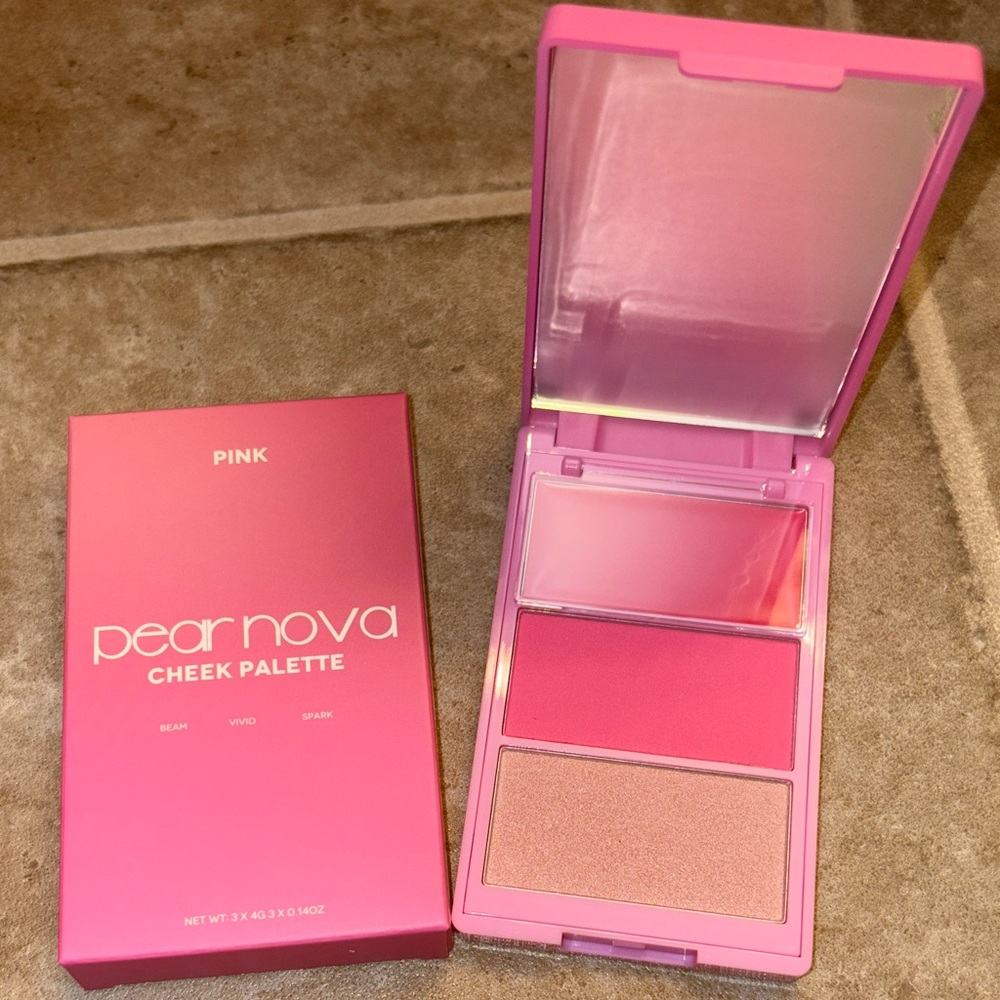 Pear Nova Pink Blush Duo Palette